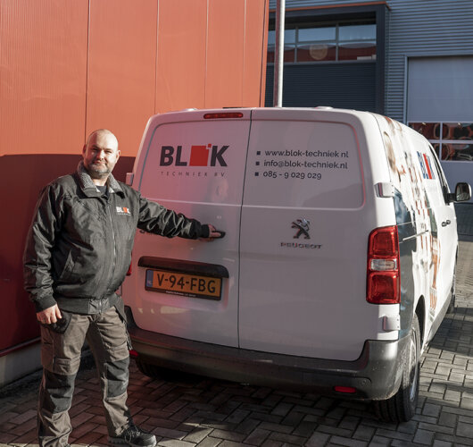 Blok Techniek - Nieuwe bus - EDE-4 Blok Techniek BV - info@blok-techniek.nl - 085 - 9 029 029 - verdeelkasten, besturingskasten, bedieningspanelen, KNX, railkoker verbindingen, Canalis, Schneider, Eaton, Ampere - paneelbouw, elektrotechniek - Nieuwe elektrische bus - uitbreidingen op locatie / op maat